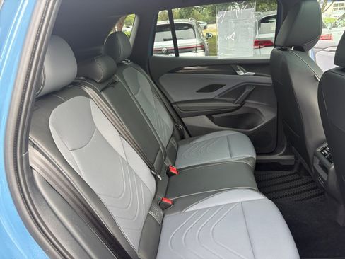 Certified 2026 Volkswagen Tiguan SE R-Line AWD/4WD image 29
