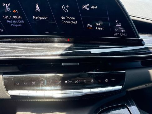 Used 2021 Cadillac Escalade ESV Sport w/ Driver Assist Tech Package AWD/4WD image 13