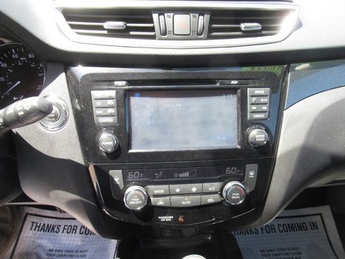 Used 2016 Nissan Rogue SL w/ SL Premium Package AWD/4WD image 23