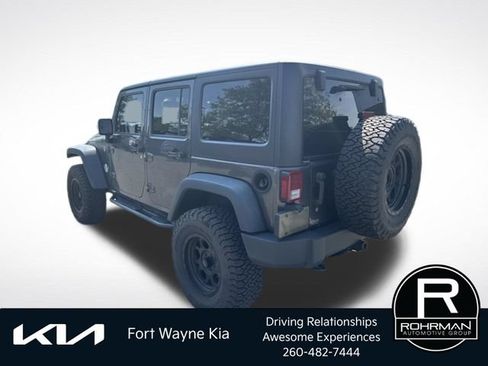 Used 2017 Jeep Wrangler Unlimited Sport w/ Quick Order Package 24S AWD/4WD image 3