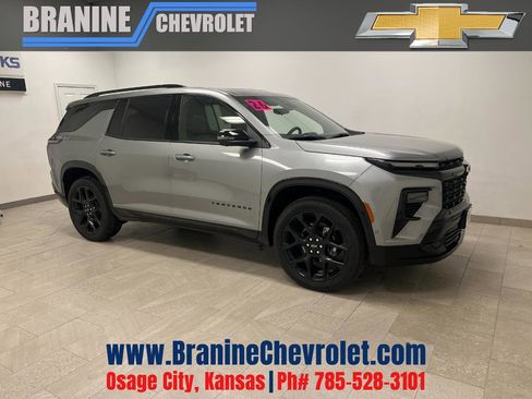New 2026 Chevrolet Traverse RS w/ LPO, Floor Liner Package AWD/4WD image 1