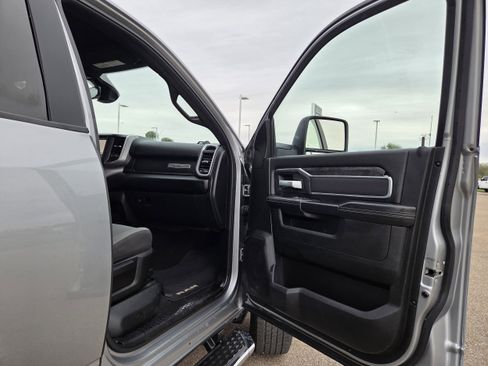 Used 2024 RAM 2500 Big Horn image 18