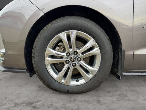 Certified 2022 Toyota Sienna XSE w/ XSE Plus Package AWD/4WD image 9