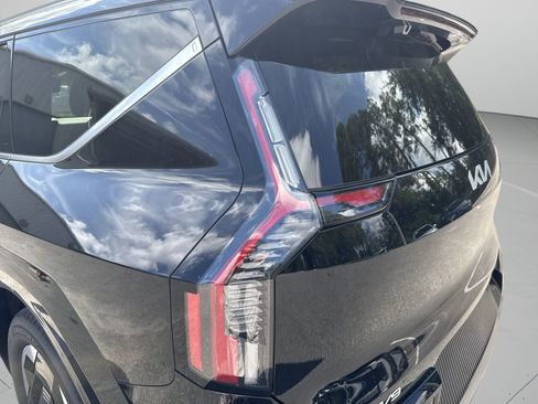 New 2026 Kia EV9 Land image 7