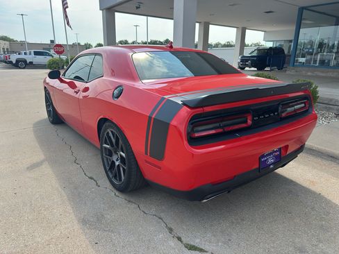 Used 2016 Dodge Challenger R/T Scat Pack RWD image 27