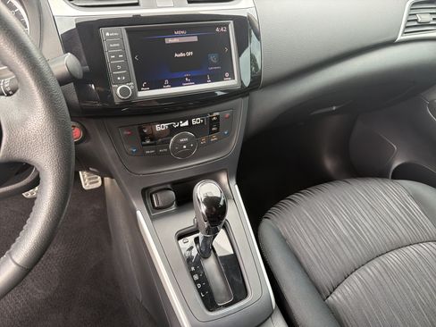Used 2019 Nissan Sentra SV FWD image 32