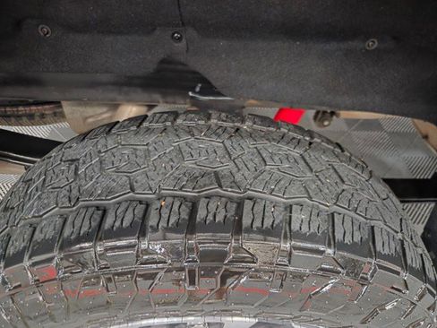 Used 2022 GMC Sierra 1500 AT4 w/ AT4 Premium Package image 92