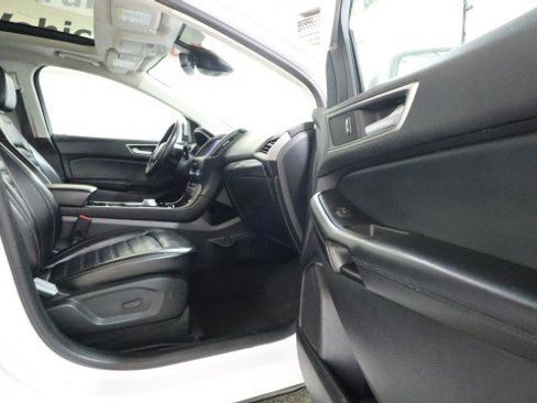 Used 2020 Ford Edge SEL w/ Convenience Package AWD/4WD image 10