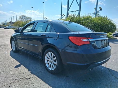 Used 2012 Chrysler 200 Touring FWD image 7