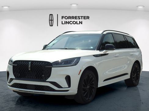 Certified 2025 Lincoln Aviator Reserve w/ Jet Appearance Package AWD/4WD image 7