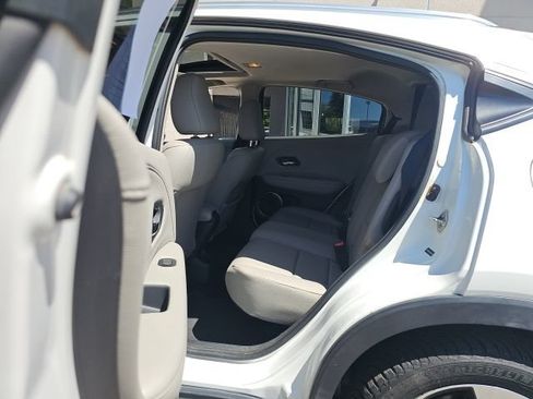 Used 2018 Honda HR-V EX-L image 8