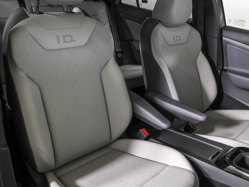 Certified 2022 Volkswagen ID.4 Pro S RWD image 47