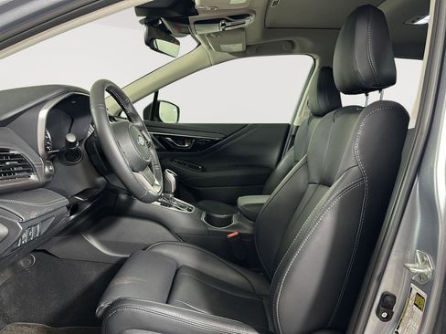 Certified 2025 Subaru Outback Limited AWD/4WD image 5