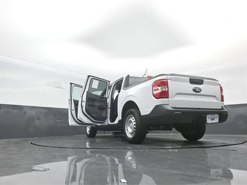 New 2025 Ford Maverick XL image 37