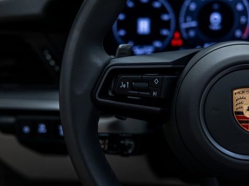 Certified 2025 Porsche 911 Carrera image 36