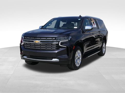 Used 2024 Chevrolet Suburban Premier image 6