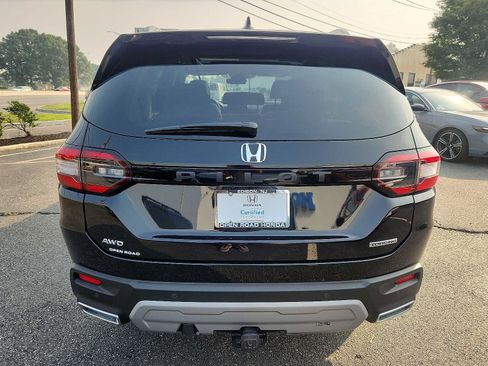 Certified 2023 Honda Pilot Touring image 5