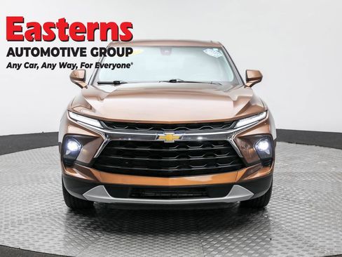 Used 2023 Chevrolet Blazer LT image 2