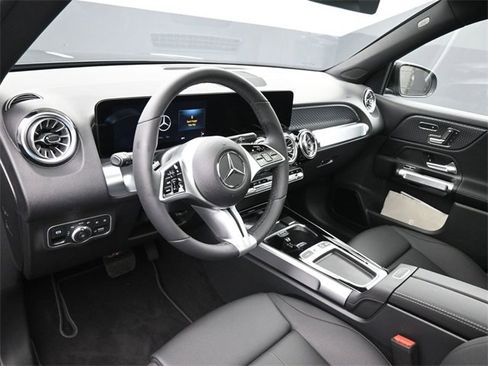 New 2026 Mercedes-Benz GLB 250 image 19