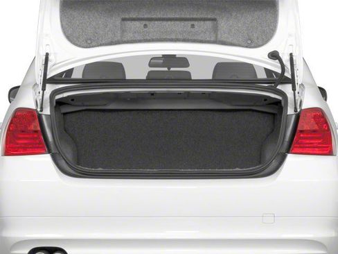 Used 2010 BMW 328i Sedan RWD image 13