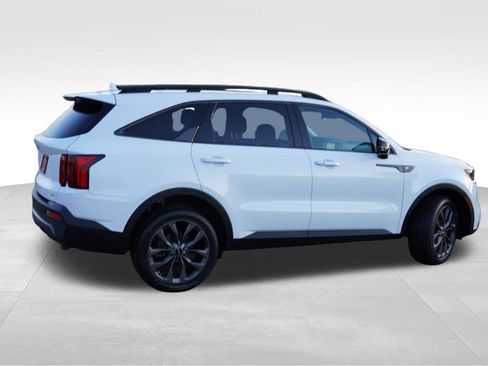 Used 2023 Kia Sorento X-Line EX image 4