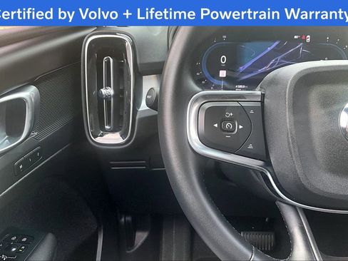 Certified 2025 Volvo XC40 B5 Core image 25