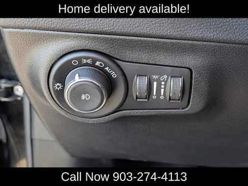 Used 2020 Jeep Compass Latitude AWD/4WD image 25