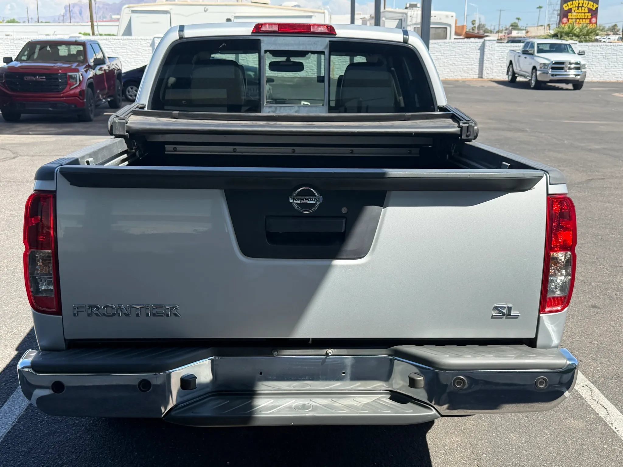 Used 2019 Nissan Frontier SL RWD image 7