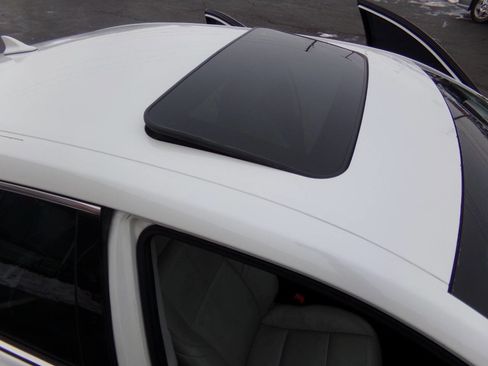 Used 2014 Toyota Avalon Limited image 26