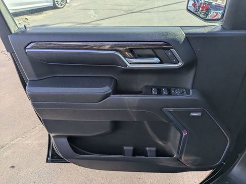 Used 2023 GMC Sierra 1500 Elevation w/ Preferred Package image 11