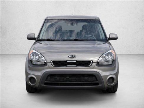 Used 2013 Kia Soul + FWD image 2