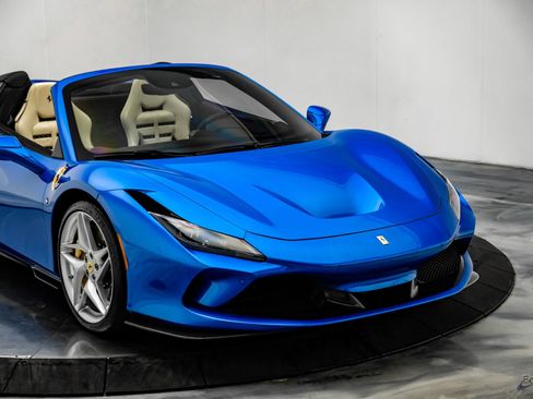 Used 2023 Ferrari F8 Tributo RWD image 36
