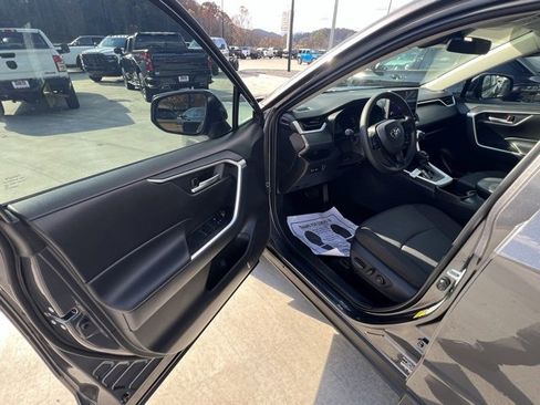 Used 2024 Toyota RAV4 XLE image 9