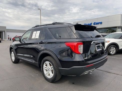 Certified 2022 Ford Explorer XLT w/ Equipment Group 202A image 7