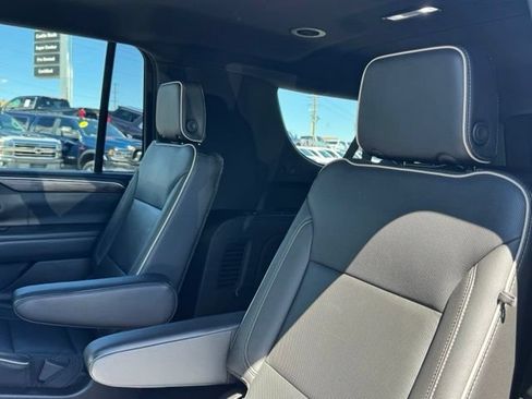 Certified 2021 Chevrolet Suburban Premier AWD/4WD image 19