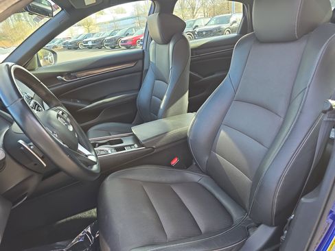 Used 2019 Honda Accord Sport image 14