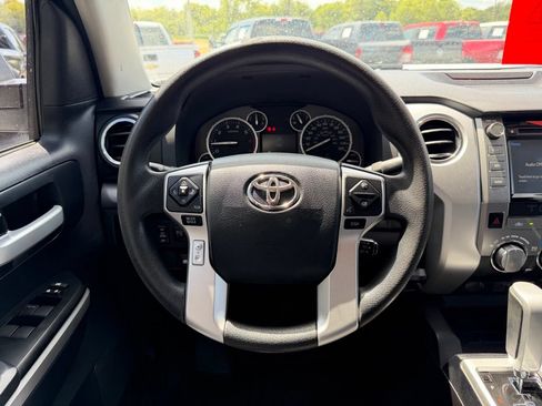 Used 2016 Toyota Tundra SR5 w/ SR5 Upgrade Package RWD image 20