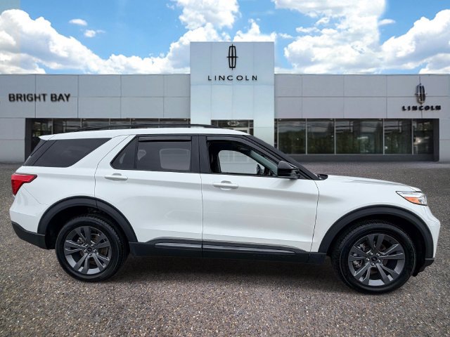 Used 2024 Ford Explorer XLT w/ Equipment Group 202A AWD/4WD image 5