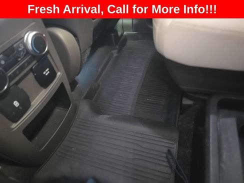Used 2020 Ford Explorer Platinum w/ Premium Technology Package AWD/4WD image 20