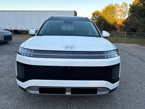 New 2026 Hyundai Ioniq 9 Limited image 8