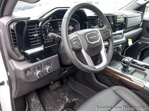Used 2025 GMC Sierra 1500 Elevation w/ Elevation Premium Package image 10