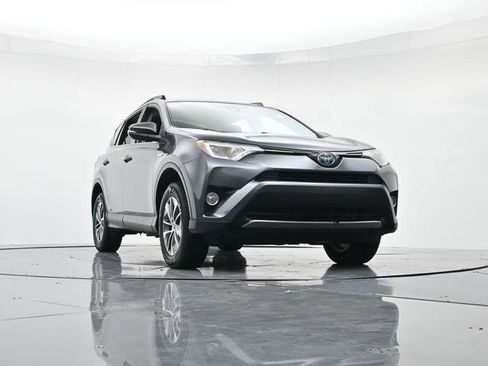 Used 2018 Toyota RAV4 XLE image 35