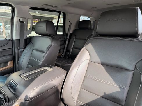 Used 2019 GMC Yukon Denali w/ Denali Ultimate Package image 15