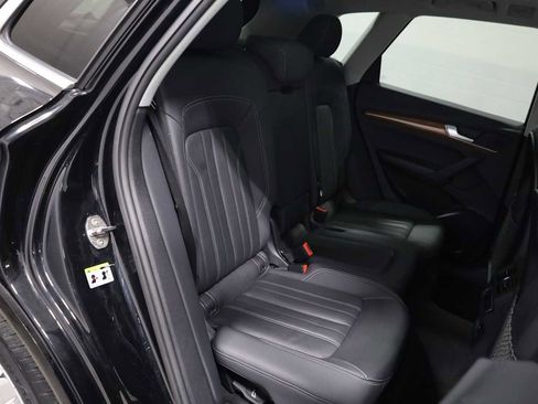 Used 2023 Audi Q5 2.0T Premium w/ Convenience Package image 35