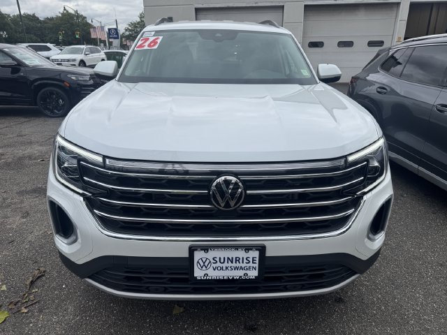 Used 2026 Volkswagen Atlas SE AWD/4WD image 2
