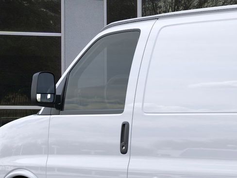 New 2026 Chevrolet Express 2500 w/ Driver Convenience Package RWD image 18