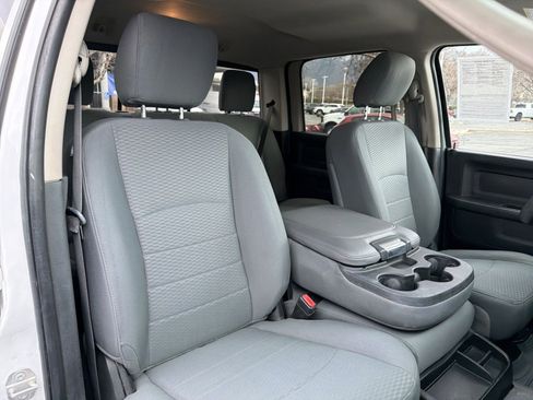 Used 2018 RAM 2500 Tradesman w/ Chrome Appearance Group image 32