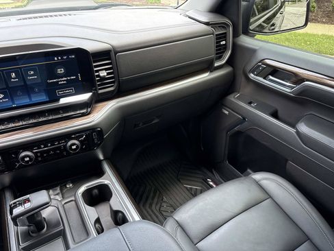 Used 2024 Chevrolet Silverado 1500 LT Trail Boss w/ Convenience Package II AWD/4WD image 27