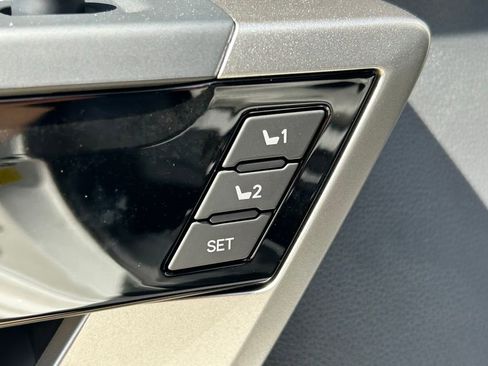 New 2026 Toyota Tundra Limited AWD/4WD image 25