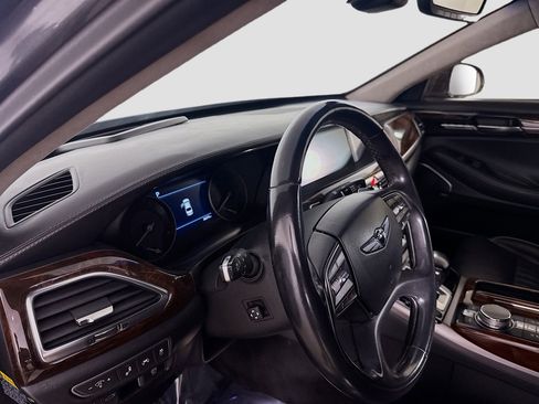 Used 2019 Genesis G90 3.3T Premium image 23